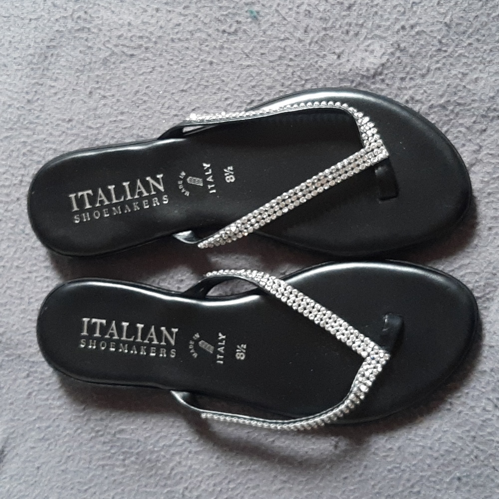 Italian Shoemakers Sandals NWOT Size 8.5